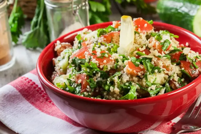 Przepisy na sałatki na grilla z efektem WOW lekkie i pyszne!