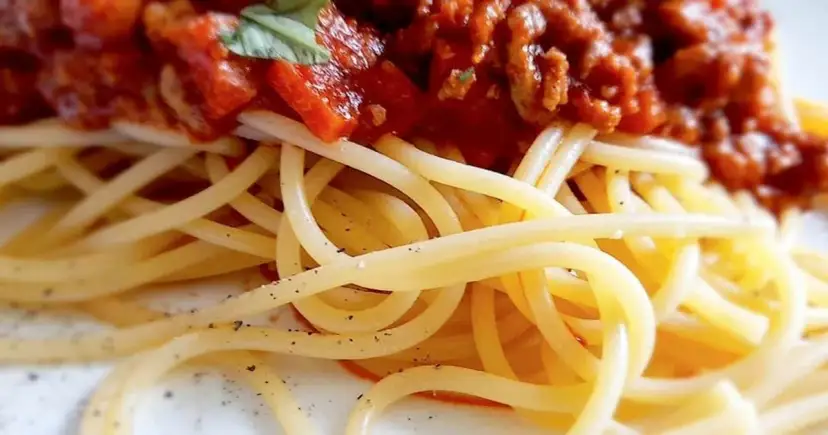 Prawdziwe Ragù alla Bolognese: Przepis, Sekrety i Błędy