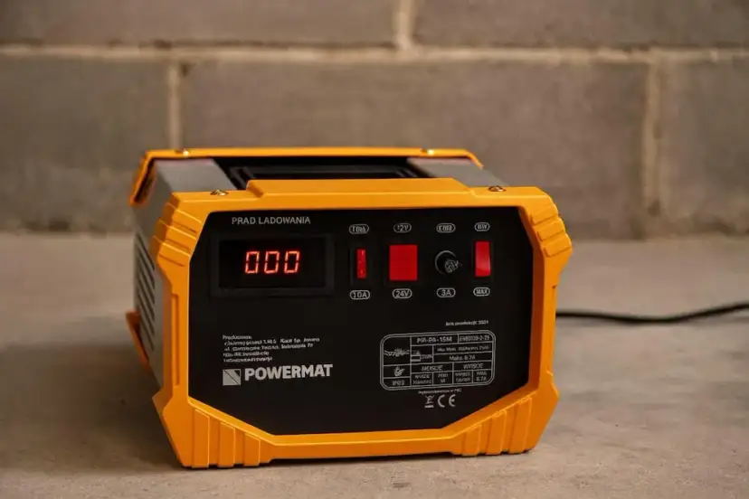 Wybierz prostownik: Jaki kupić, by nie zepsuć akumulatora?