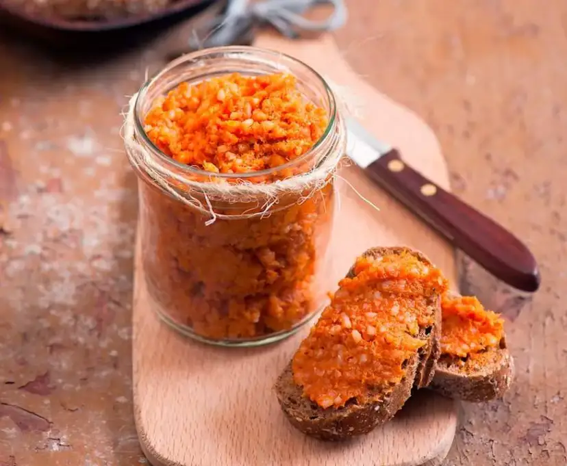 Jak zrobić paprykarz szczeciński - prosty przepis na smaczną pastę