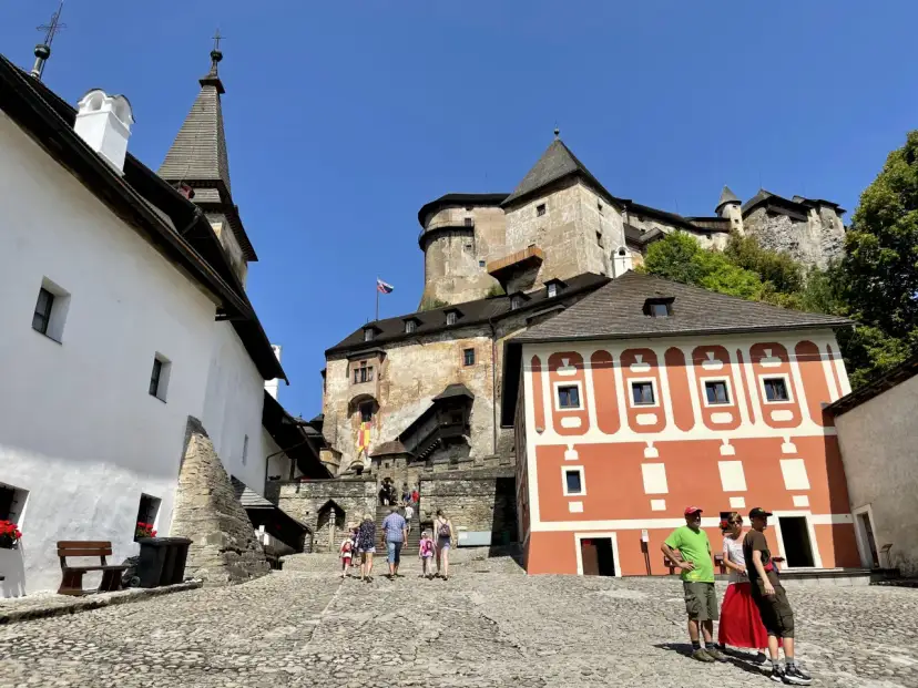 Chyżne atrakcje: Odkryj polską i słowacką Orawę