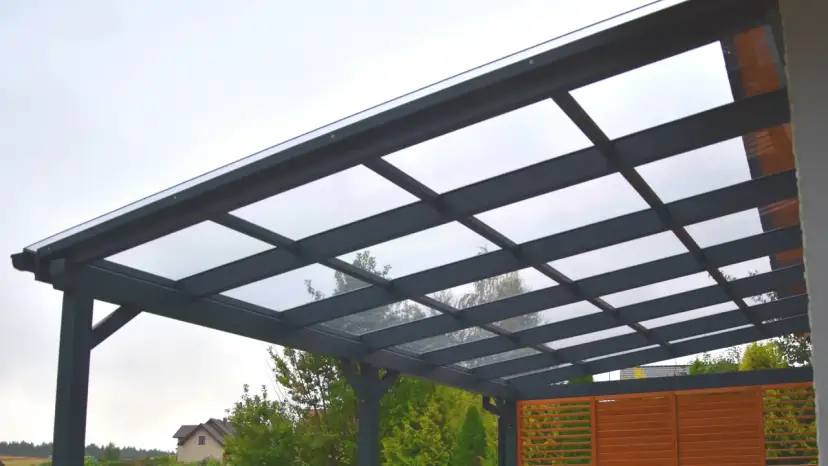 Poliwęglan lity na dach - trwałe i estetyczne rozwiązanie dla Twojego domu