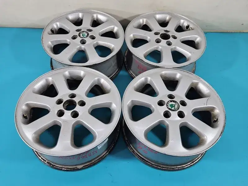 Skoda Octavia 1: Jakie felgi wybrać? Parametry, rozmiary, porady