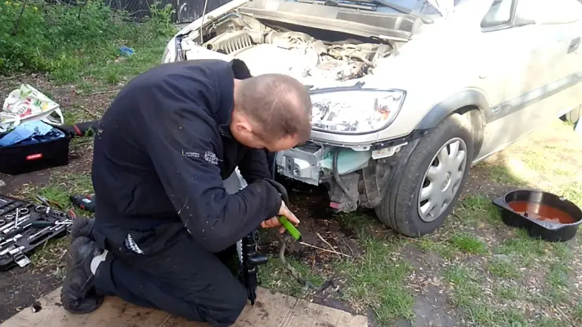 Jak wymienić chłodnicę w oplu zafirze i uniknąć kosztownych napraw