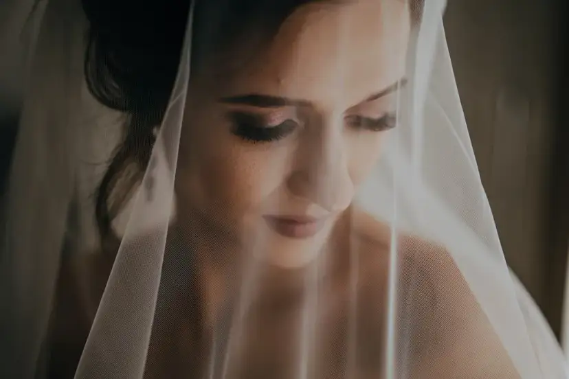 Płatność za suknię ślubną: zaliczka, zadatek, umowa co musisz wiedzieć?