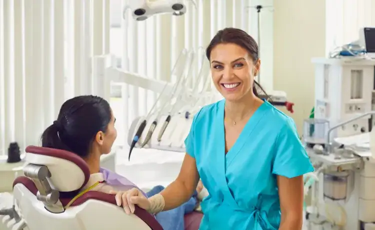 Czym się różni dentysta od stomatologa? Zaskakujące różnice w praktyce