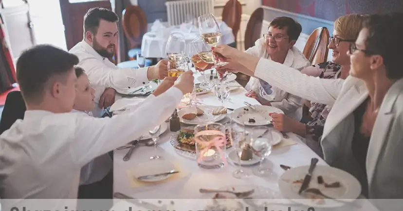 Ile kosztują chrzciny w restauracji? Zaskakujące ceny i ukryte koszty