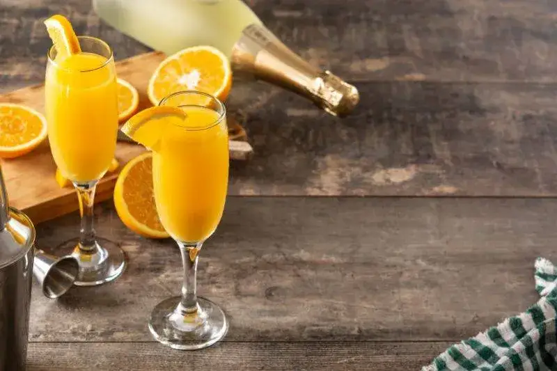 Mimoza drink - idealny przepis na orzeźwiający koktajl na każdą okazję