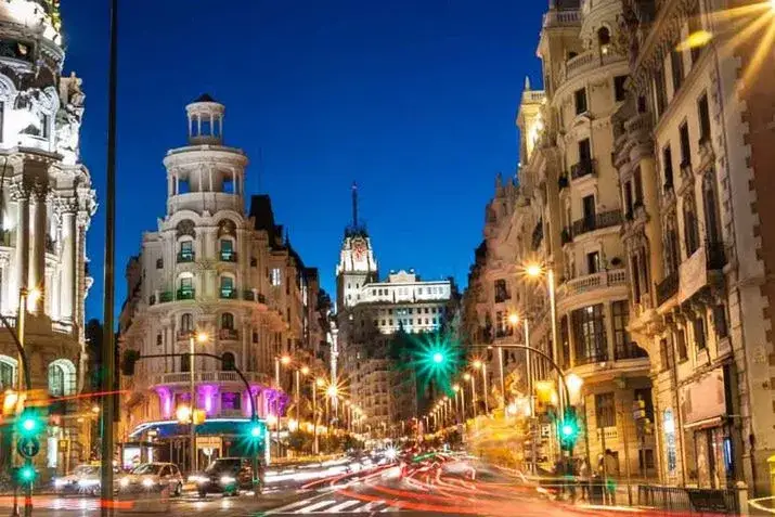 Ile godzin trwa podróż autokarem do Hiszpanii? Sprawdź szczegóły!