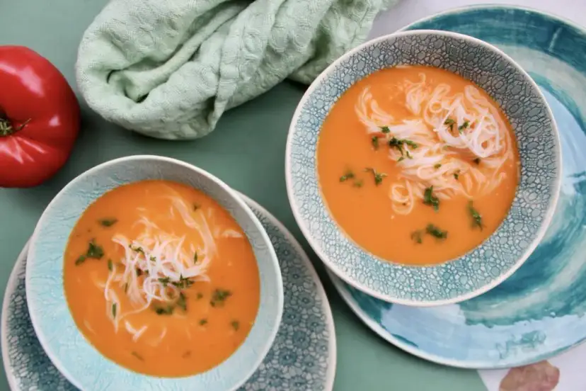 Zupa pomidorowa Thermomix: Smak dzieciństwa? Mamy ten przepis!