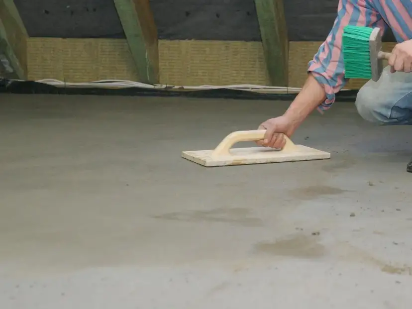 Jak zacierać beton, aby uniknąć pęknięć i osiągnąć idealne wykończenie