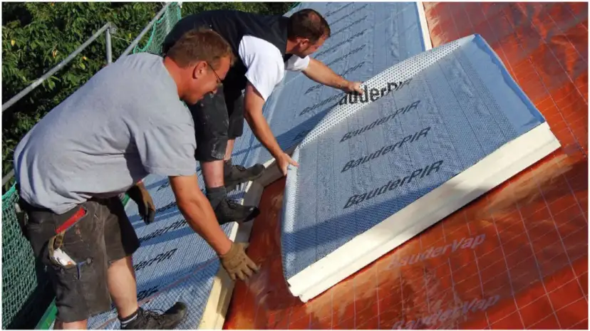 Jak chodzić po dachu bezpiecznie i uniknąć wypadków na dachu