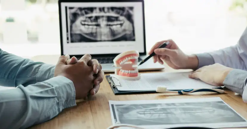 Jak usunąć klej do protez z dziąseł? Poznaj 5 bezpiecznych kroków