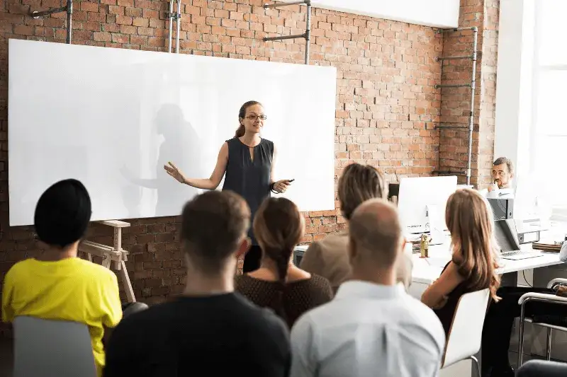 BHP kierowcy co ile lat? Sprawdź, kiedy musisz powtórzyć szkolenie