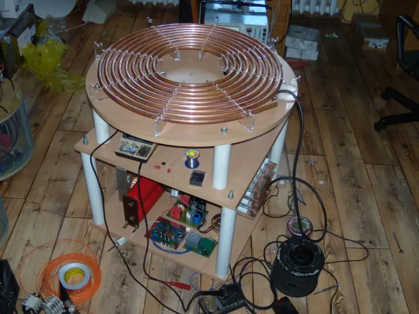 Cewka Tesli jak zrobić: Prosty sposób na budowę w domu