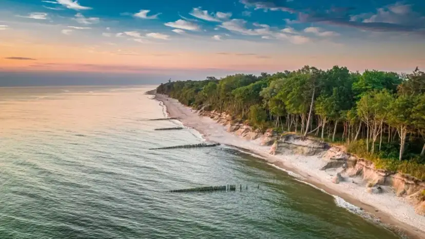 Ile za nocleg nad morzem? Ceny, porady i najlepsze oferty