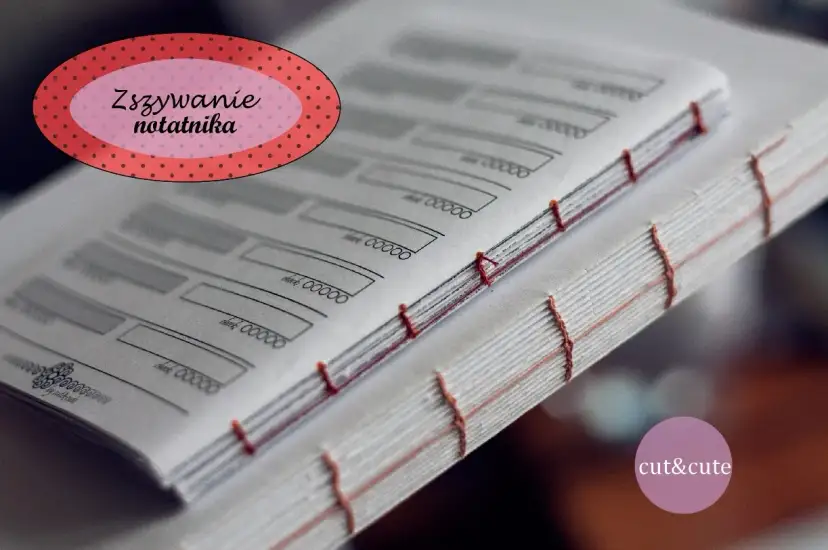 Jak wyprostować kartki w książce? Skuteczne domowe metody!