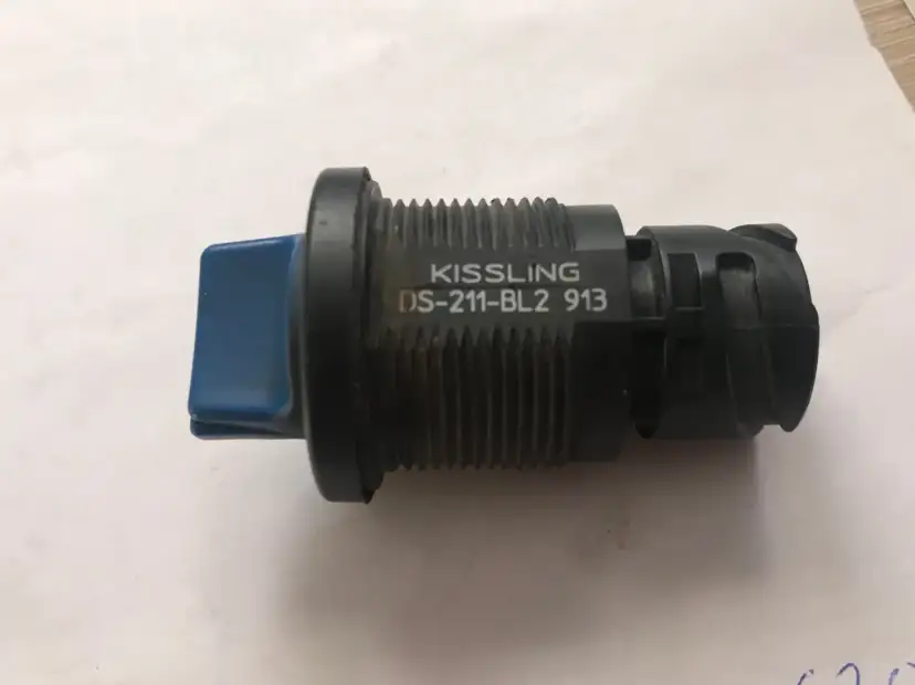 Problem z osią Krone? Jak manualnie opuścić pierwszą oś naczepy.