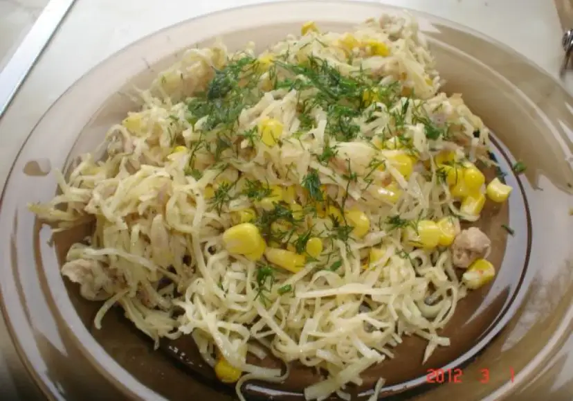 Tani obiad w 15 min? Makaron z tuńczykiem i kukurydzą!