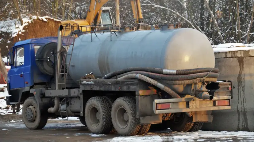 Jak często opróżniać przydomową oczyszczalnię ścieków, aby uniknąć problemów?