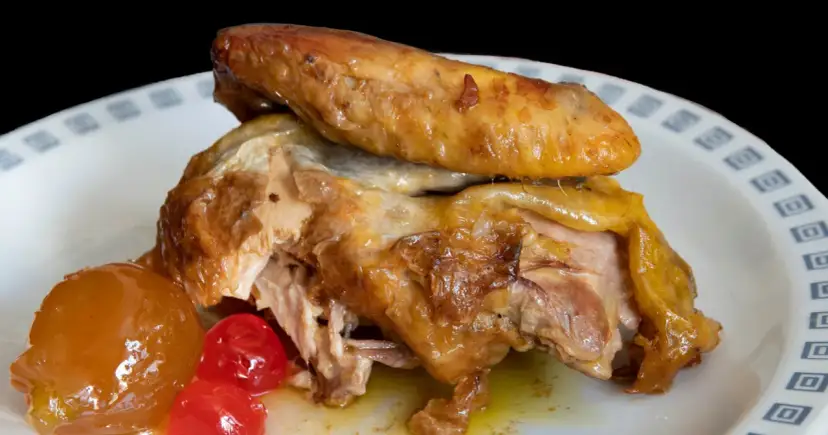 Indyk czy kurczak? Które mięso lżejsze? Kalorie, tłuszcz, dieta