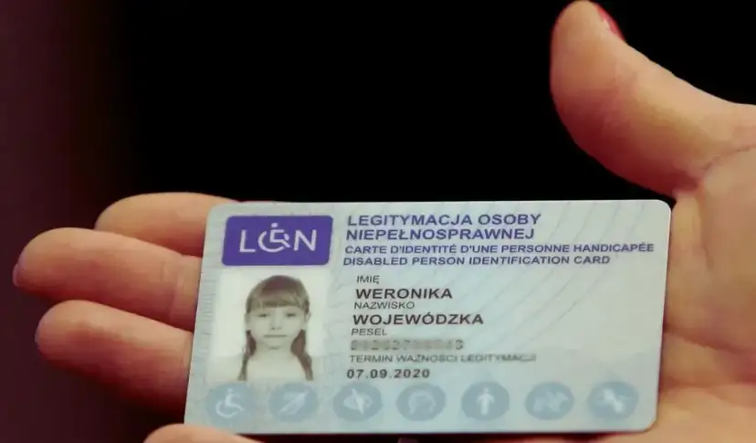 Co oznaczają symbole na legitymacji osoby niepełnosprawnej i ich znaczenie