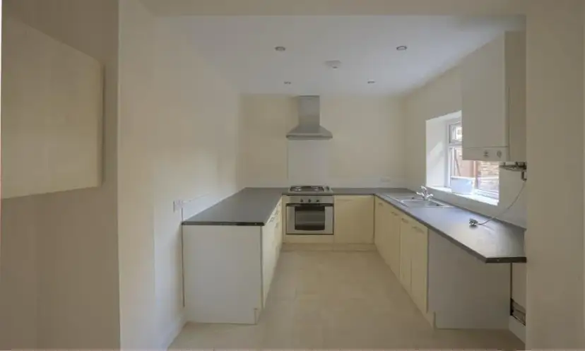 Jak ukryć piecyk gazowy w kuchni i zachować bezpieczeństwo oraz styl