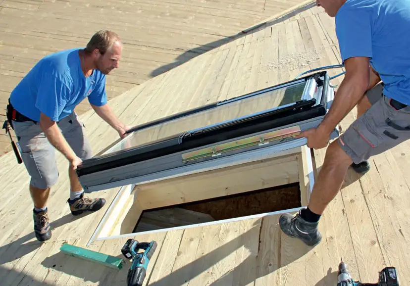 Małe okienko w dachu - jak uniknąć najczęstszych błędów przy montażu