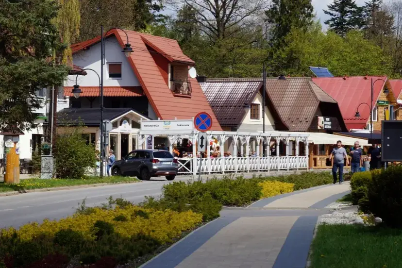 Polańczyk gdzie zjeść: najlepsze miejsca z lokalnymi specjałami