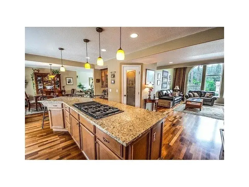 Panele winylowe jak kafelki – komfort, trwałość i łatwy montaż