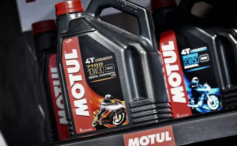 Jaki olej do lag motocyklowych? Jak wybrać idealny dla Twojej jazdy?