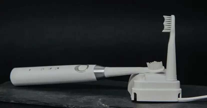 Soniczna czy 3D? Ekspert radzi, którą szczoteczkę wybrać!