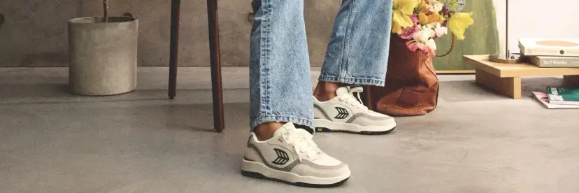 Czy trampki są modne? Odkryj najnowsze trendy w obuwiu na sezon