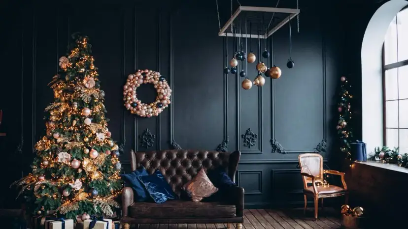 Jak ozdobić żyrandol na święta, by stworzyć magiczną atmosferę w domu