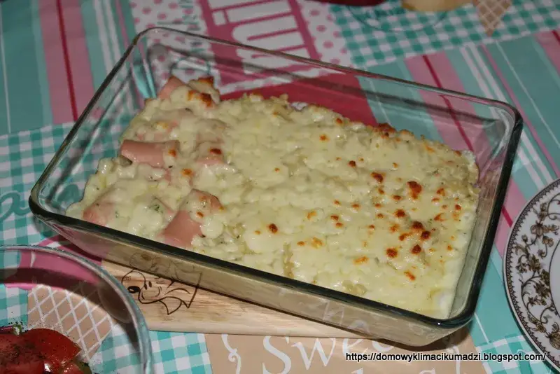 Szybka zapiekanka makaronowa: 3 przepisy na obiad w 30 minut!