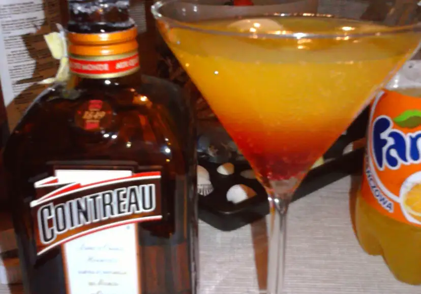 Drink z Fantą: Proste przepisy na imprezę i orzeźwienie!