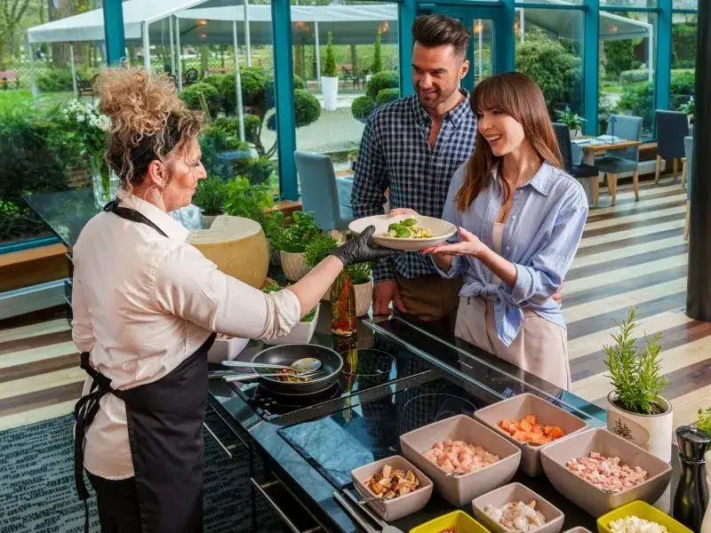 Gdzie zjeść w Ciechocinku? Odkryj najlepsze restauracje i dania