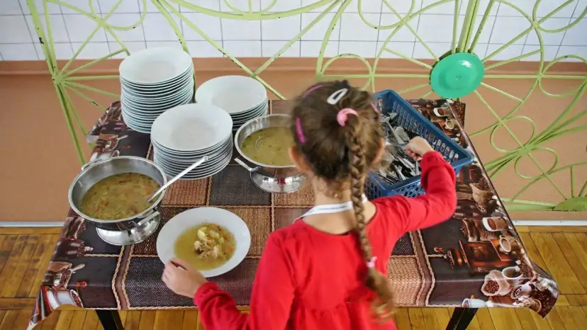 Jak się pisze wniosek na obiady? Kluczowe informacje i wzór