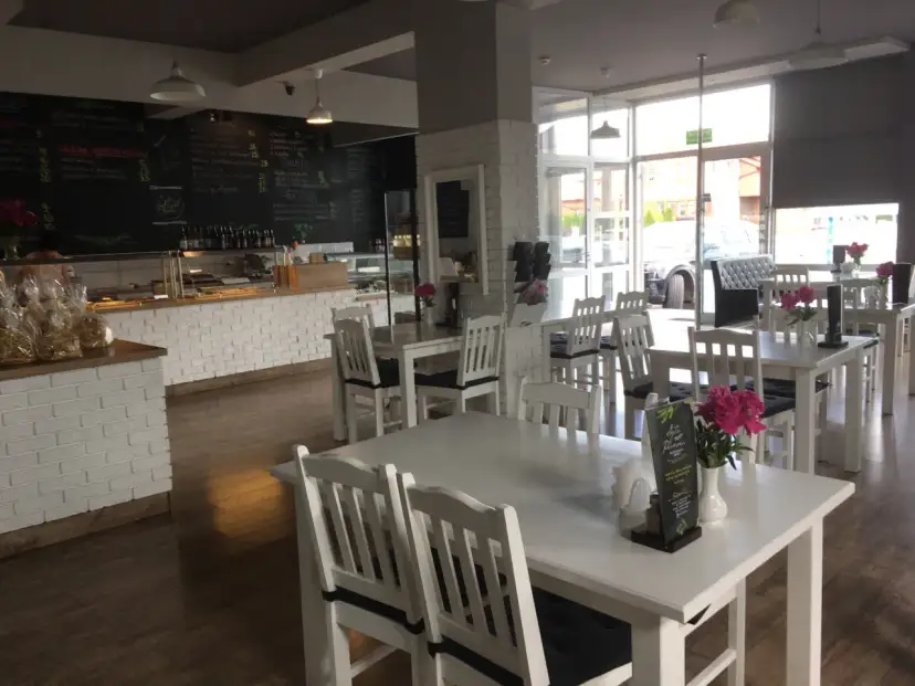 Gdzie zjeść w Łomży? Odkryj najlepsze restauracje i smaki