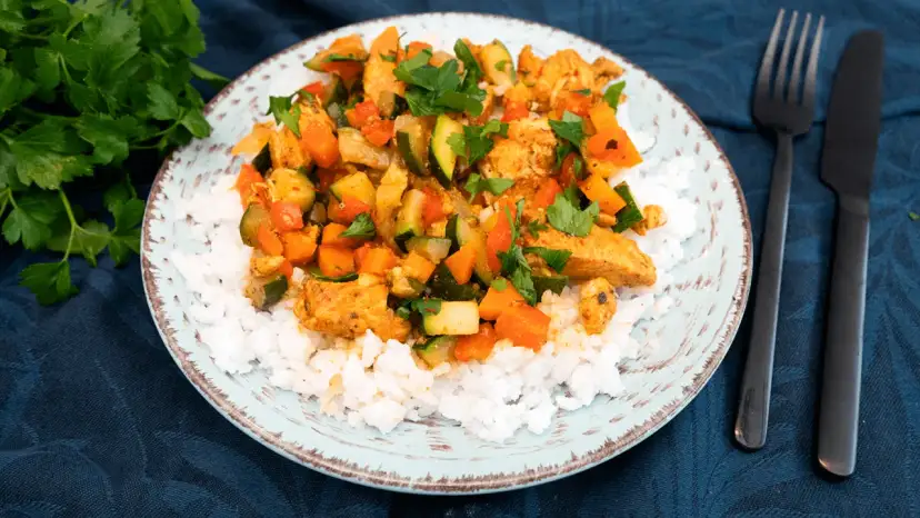 Ile kalorii ma ryż z kurczakiem? Zaskakujące wartości odżywcze