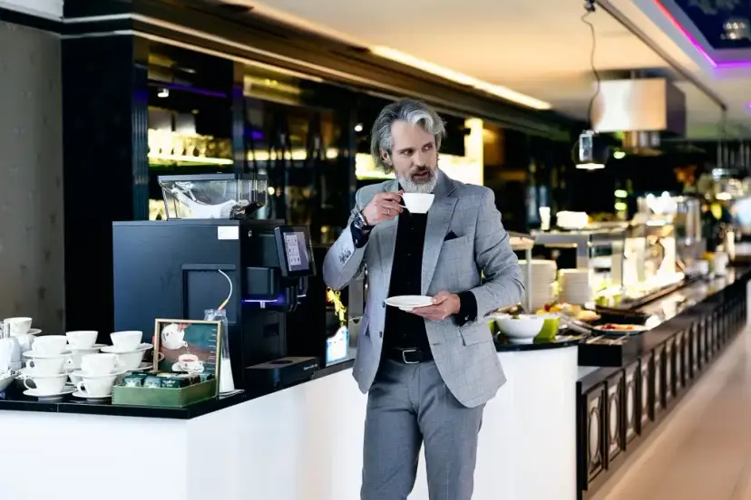 Jaka kurtka do koszuli? Unikaj modowych wpadek i błędów stylowych