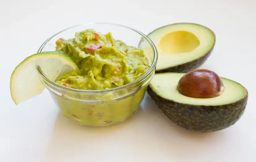 Idealne guacamole: przepis, wybór awokado i jak nie sczernieje!