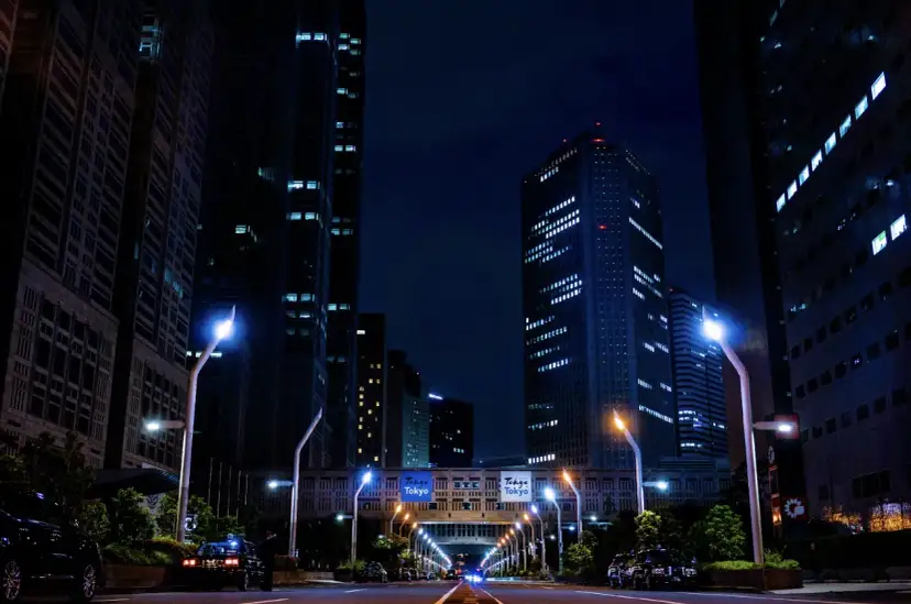 Od projektu do montażu – jak wygląda proces produkcji lamp ulicznych w polskiej fabryce?