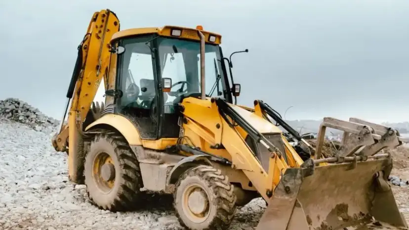 Uprawnienia na koparko-ładowarki klasa 1 – co to znaczy i jakie dają możliwości