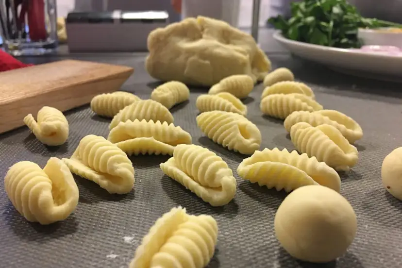 Gdzie kupić wegański makaron? Odkryj najlepsze miejsca w Polsce