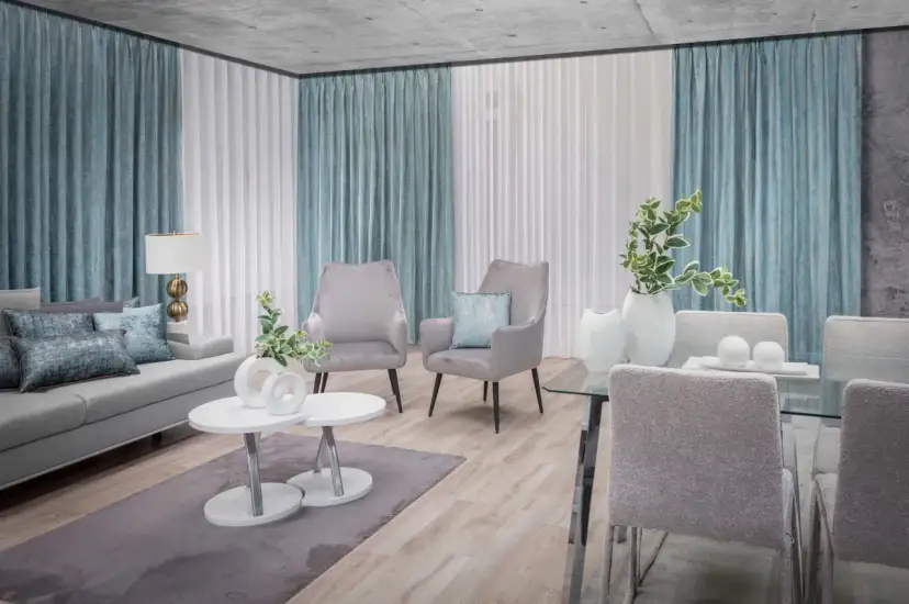 Jakie są modne firany do salonu – trendy, które odmienią wnętrze