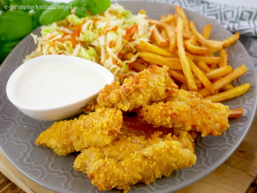 Jaka surówka do kurczaka i frytek? Klasyki, szybkie i nowe smaki