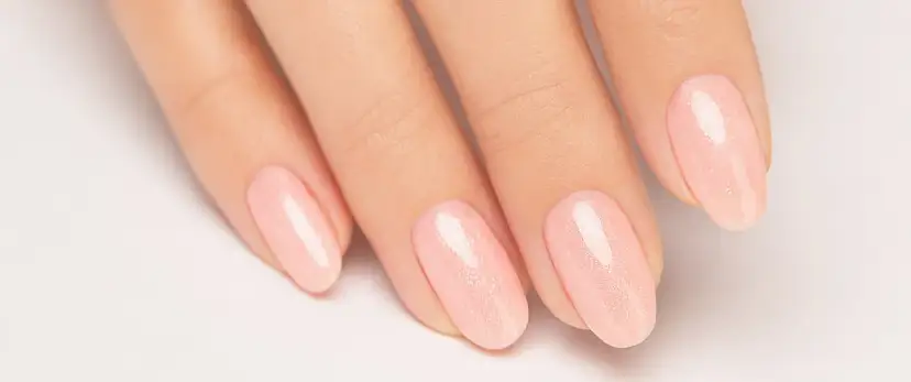 Jak zrobić manicure żelowy w domu i uniknąć najczęstszych błędów