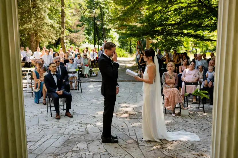 Ślub humanistyczny: Ważny dla serca, nie dla prawa? Sprawdź!