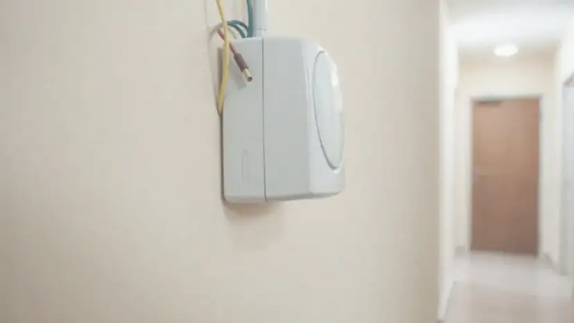 Domofon w bloku? Podłącz go sam! Poradnik krok po kroku.